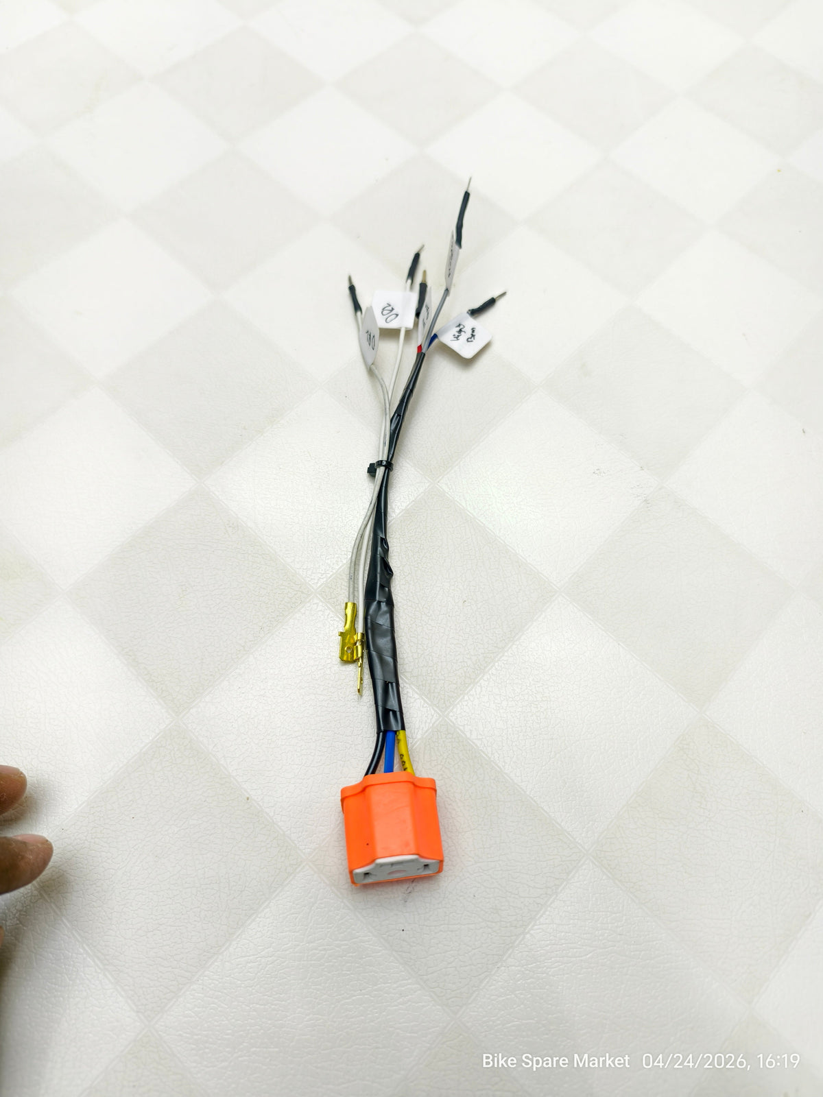 ( Triumph ) LED Headlight To H4 Converter Shocket Plug And Play Coupler