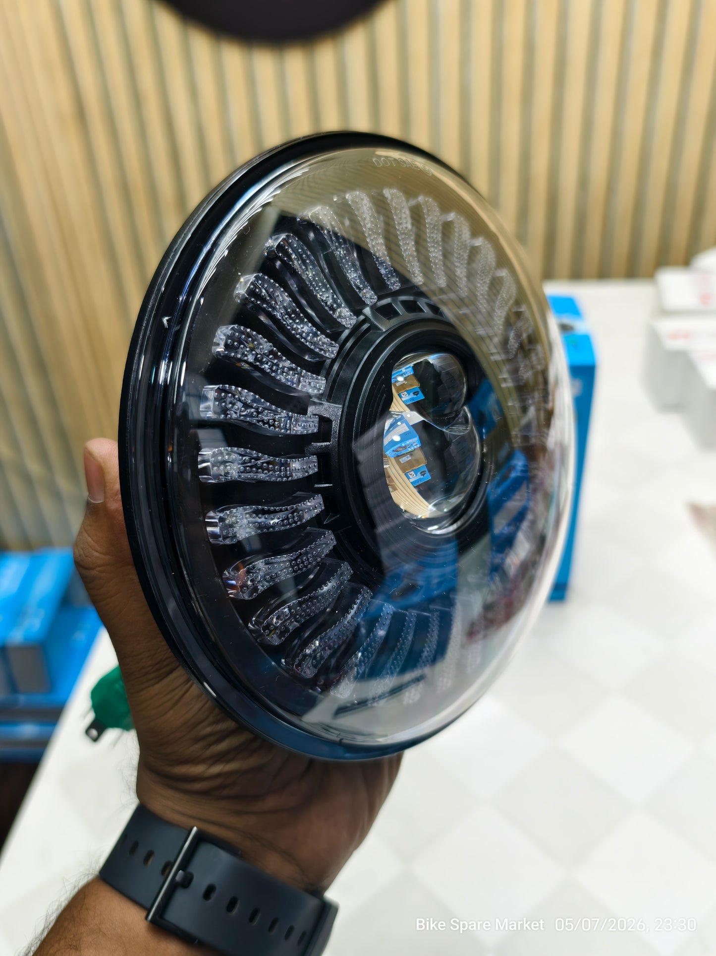 LIUHJG FLOWER C210 Headlight High 55w Low 38w ( 6m Warranty )