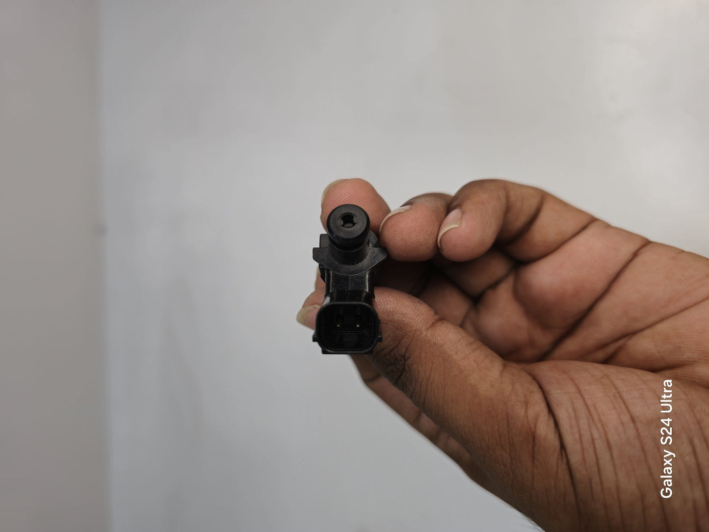 Hero Karizma ZmR 2014 Fuel injector ( 2 Month Warranty )