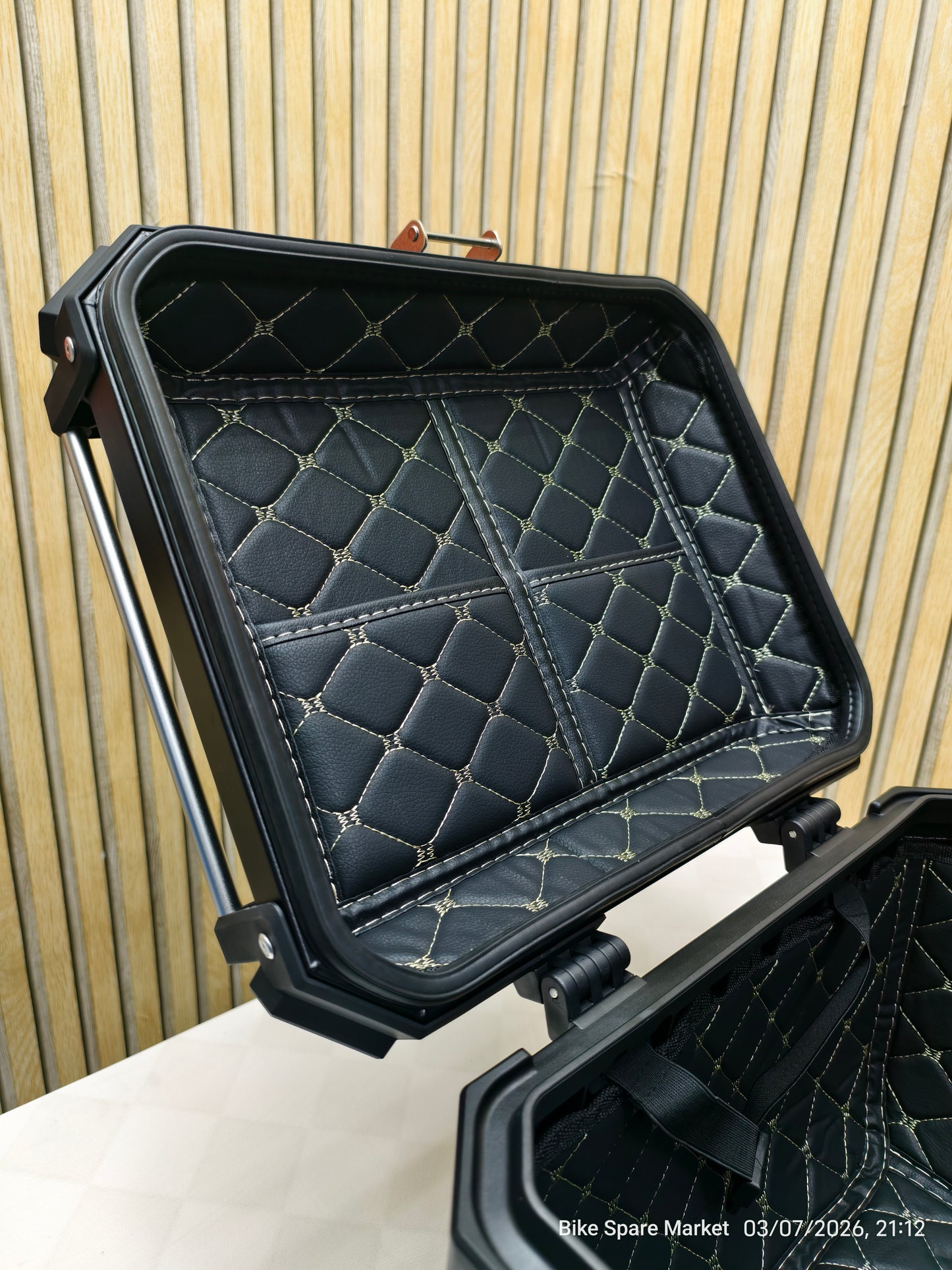 HJG 45L Aluminium Top Box With Back Rest