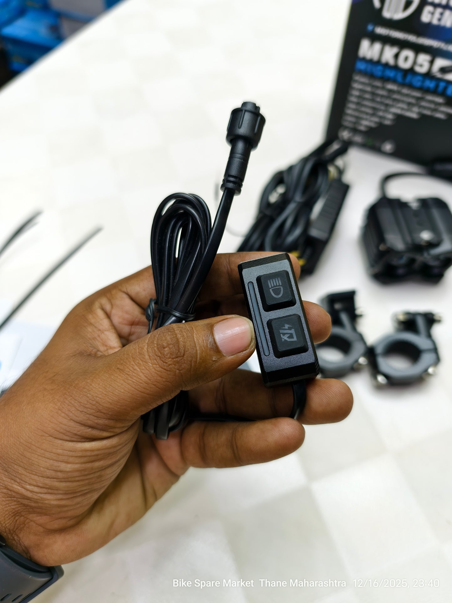 Moto Genius MK05 Fog Light With Harness Full Kit ( 6m Warranty ) Red DRL