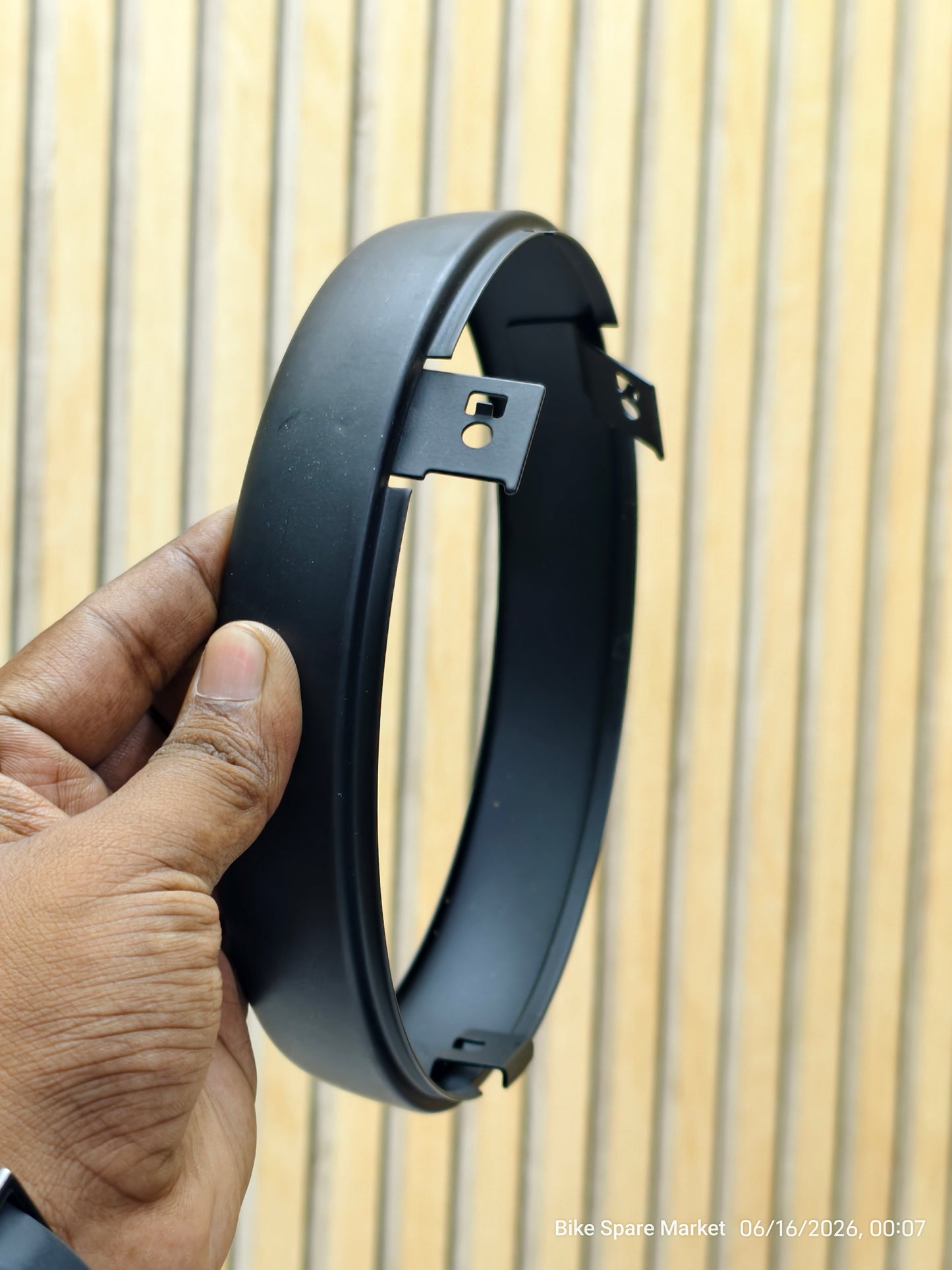 Hunter Headlight Rim ( Halogen Version only )