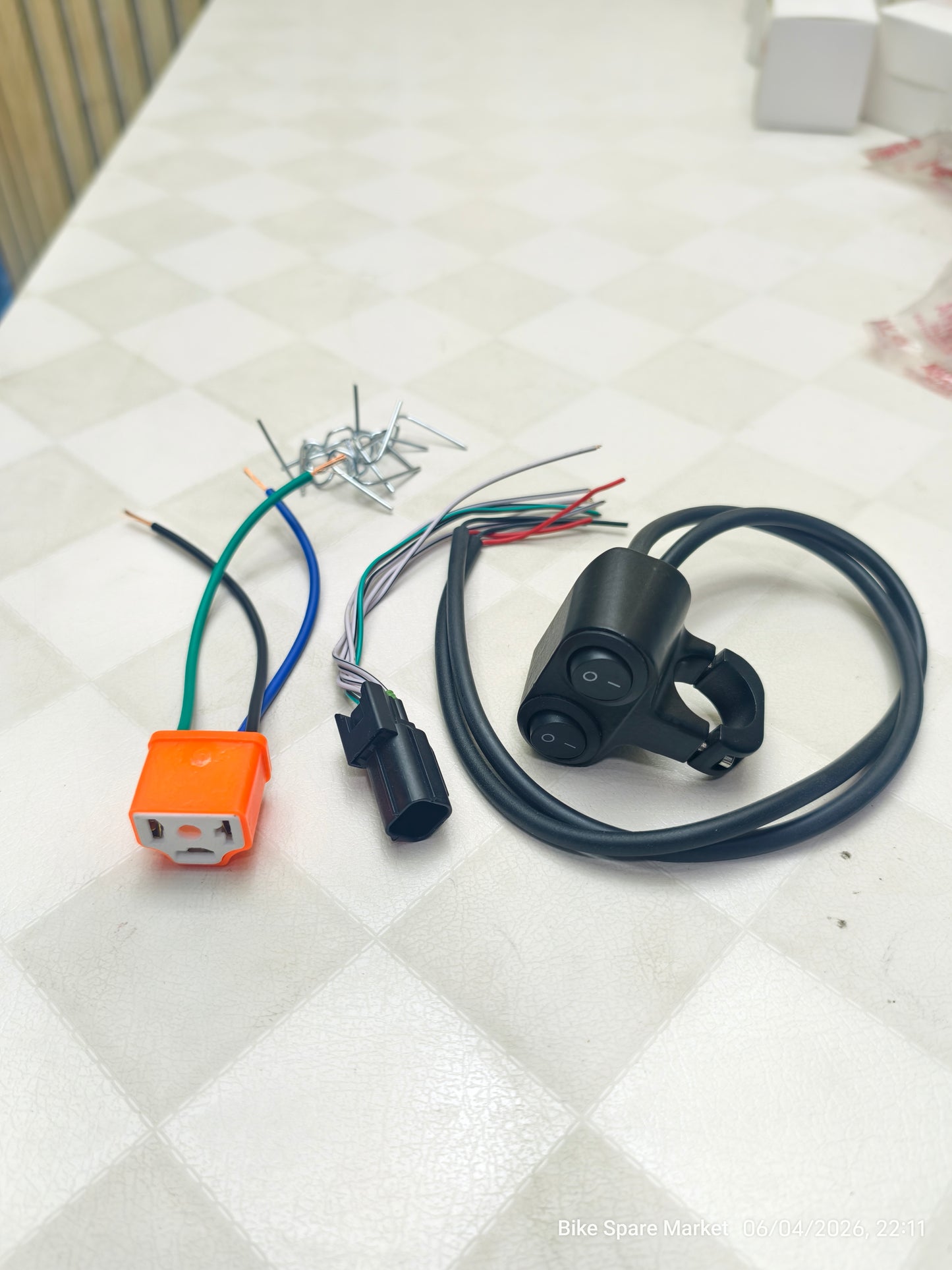 Honda CB 350 , Rs , H'ness Headlight Conversation Kit ( Switch , Coupler , Lock Clips )