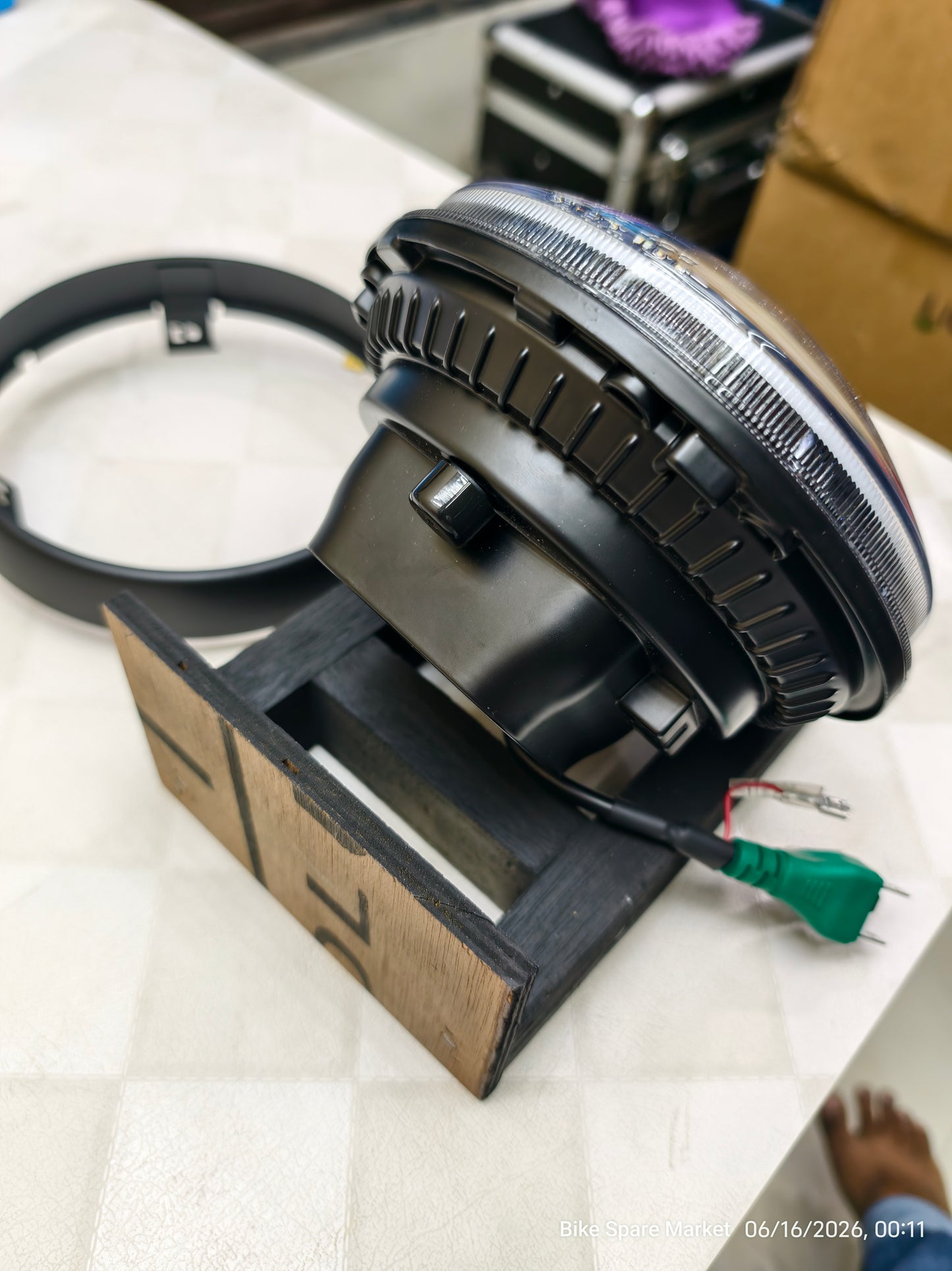( Hunter Halogen Version ) Hjg Alpha Headlight Full Kit ( fog light , rim , parking Coupler , Lock ) ( 6m Warranty )